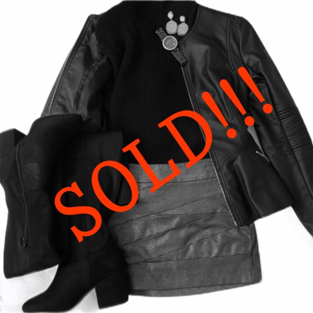 SOLD!!!!!!!!Express sparkly silver skirt